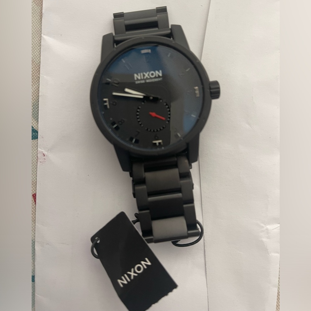 New Nixon Watch (Needs Battery). One Size Fits All. Black Steel